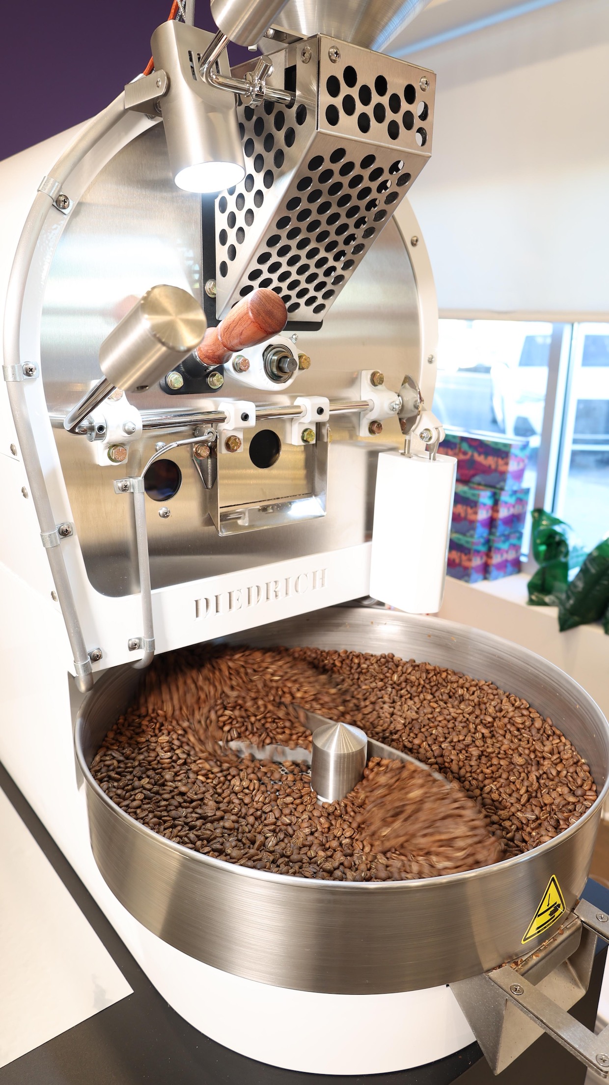 Iwana Coffee Roaster